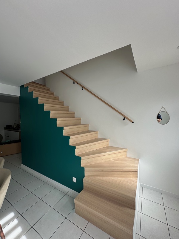 Rénovation Le-Plessis-Bouchard habillage escalier en bois et peinture Rénovation Le-Plessis-Bouchard habillage escalier en bois et peinture